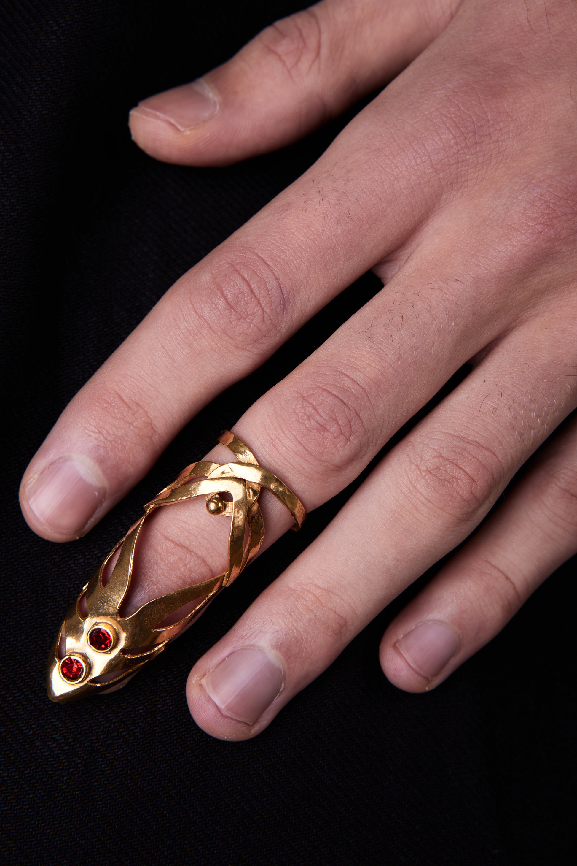 Bague phalange Nder éclats rouge en bronze